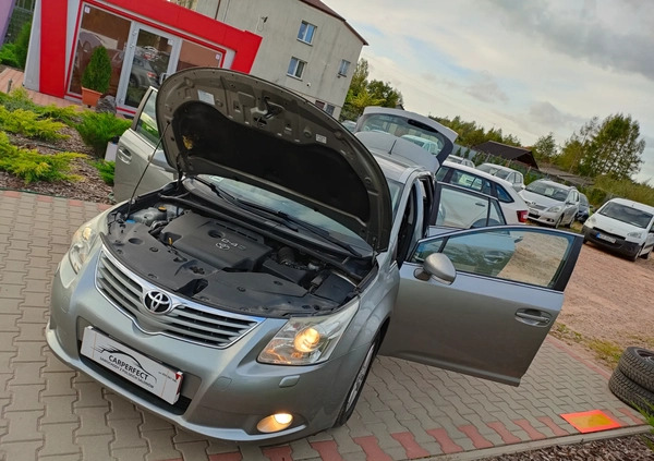 Toyota Avensis cena 19900 przebieg: 293000, rok produkcji 2009 z Supraśl małe 301